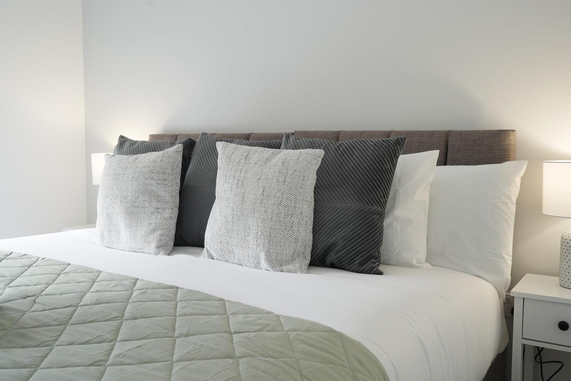 Mersey Way, Spacious 3 Bed Home, Close To Sheffield City Centre & Free Driveway Parking - Perfect For Workers, Groups & Families - Hosted By Stay Host Save 外观 照片