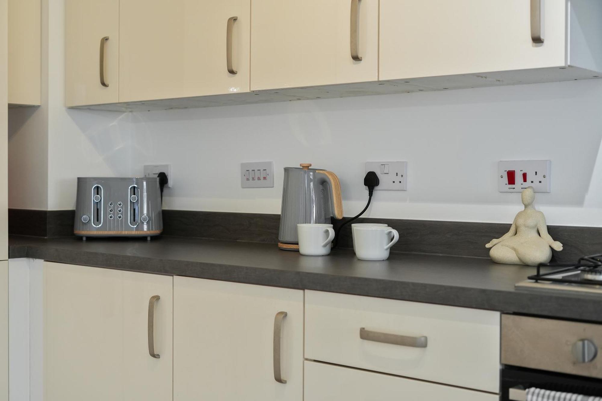 Mersey Way, Spacious 3 Bed Home, Close To Sheffield City Centre & Free Driveway Parking - Perfect For Workers, Groups & Families - Hosted By Stay Host Save 外观 照片
